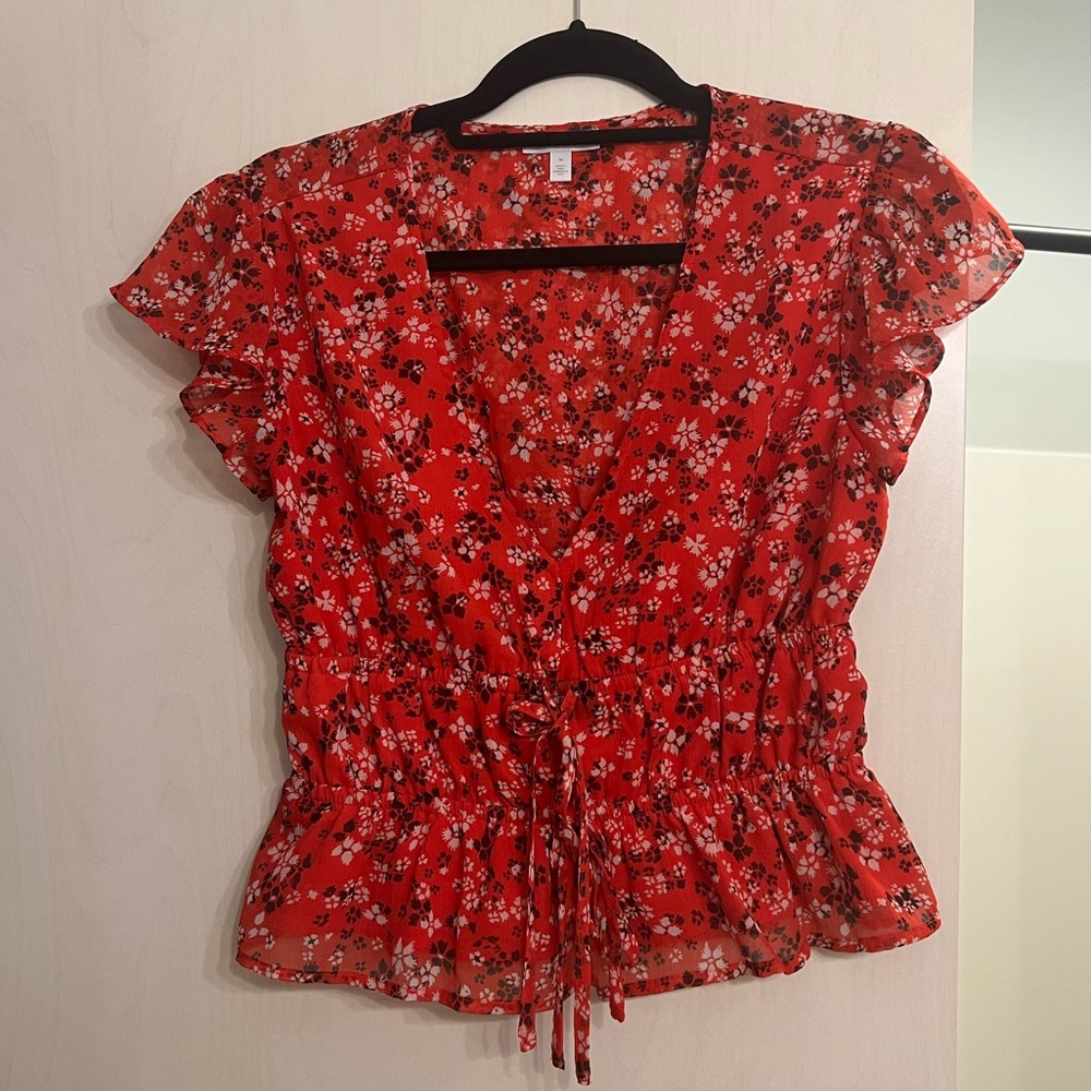 Red floral V-neck short sleeve blouse